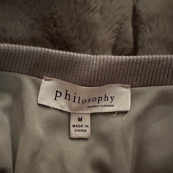 Fuzzy Crewneck - Picture 4 of 4